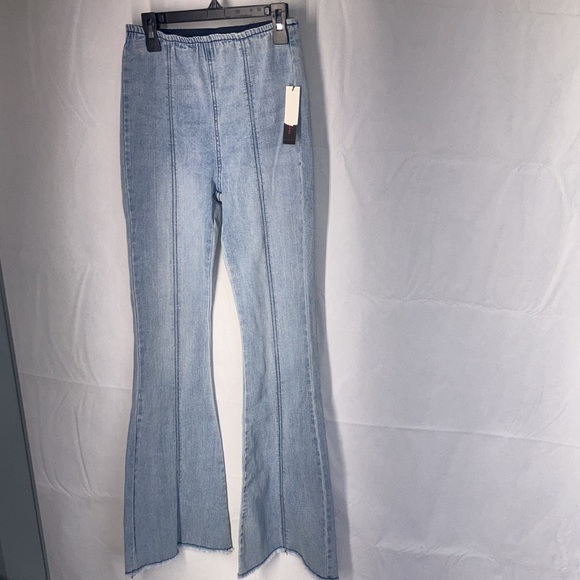 Raw hem pull on flare jean with stretch size S jr - Picture 1 of 14